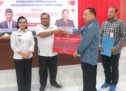 Beri Sosialisasi Infrastruktur Hijau Anggota DPR RI Cornelis Serahkan Bantuan IPAL ke Desa Hilir Kantor