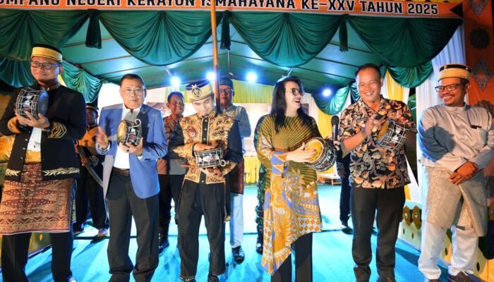 Bupati Landak Resmi Menutup Festival Tumpang Negeri Keraton Ismahayana ke-25