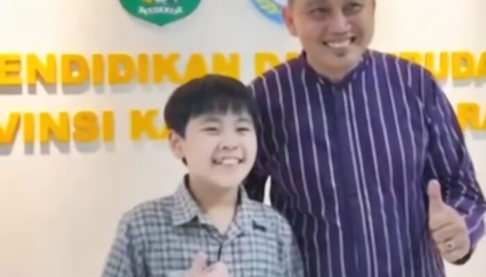 Dari Kalbar Untuk Indonesia, Plt Kadisdikbud Lepas Kontingen OSN 2025: “Catatan Tinta Emas Anak-Anak Kita”