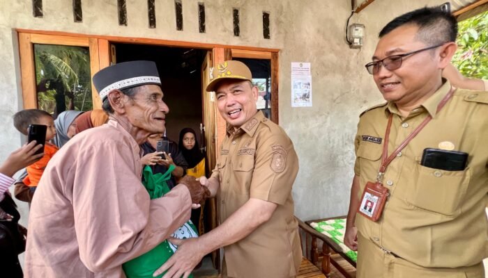 Gubernur Kalbar Tinjau Bedah Rumah di Ketapang, Pastikan Bantuan Tepat Sasaran