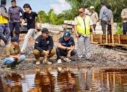 Bupati Ketapang Tinjau Pengerjaan Jalan Pelang–Kepuluk, Pastikan Progres Sesuai Target