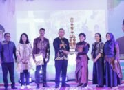 Bupati Ketapang Apresiasi Tenaga Kesehatan pada Malam Puncak HKN ke-61 Tahun 2025