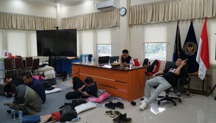 Puluhan WNA Tiongkok Digelandang Imigrasi, Aktivitas di PT SRM Ketapang Disisir Ketat