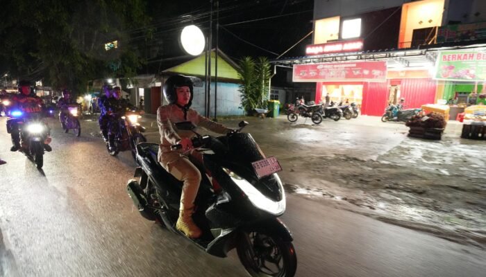 Bupati Landak Karolin Turun Patroli Keamanan Jelang Malam Tahun Baru