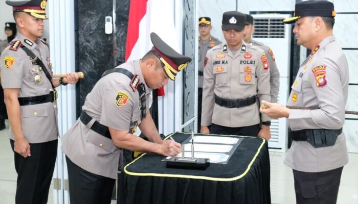 Kombes Endang Tri Purwanto Resmi Jabat Kapolresta Pontianak, Gantikan Kombes Suyono
