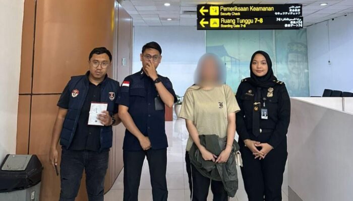 Overstay 57 Hari, WN Malaysia Dideportasi dan Dicekal Masuk Indonesia Selama 5 Tahun