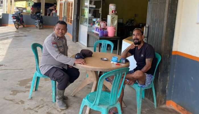 Patroli Dialogis Polsek Meranti Bangun Kedekatan Polisi dan Warga