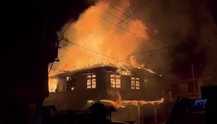 Bengkel Mobil di Jalan Terminal Pemangkat Ludes Terbakar, Kerugian Capai Rp450 Juta