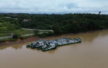 Distribusi BBM ke Hulu Kalbar Dipercepat, Kenaikan Debit Sungai Buka Akses Pengiriman