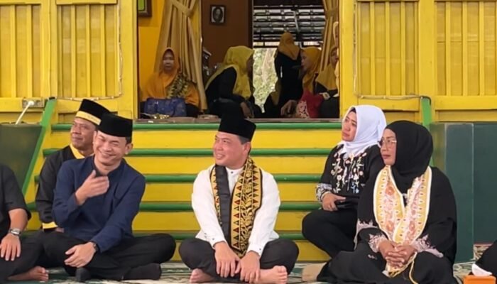 Safari Ramadhan di Keraton Sintang, Ria Norsan Ajak Warga Perkuat Persaudaraan