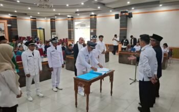 Dana Desa Dipangkas Tajam, Wabup Sintang Serukan Gotong Royong: Jangan Semua Harus Pakai Anggaran