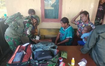 Satgas TNI Hadir di Korowai Batu, Warga Boven Digoel Dapat Pengobatan Gratis Pasca Insiden Pesawat