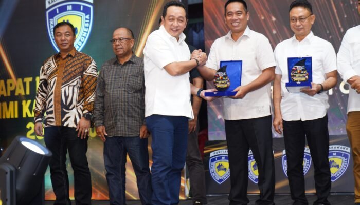 Satarudin Terima Penghargaan IMI Kalbar, Dinilai Berjasa Majukan Otomotif Daerah