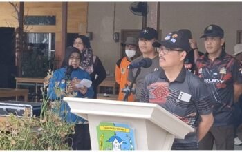 Sekda Tegaskan Aturan Jam Buang Sampah, Warga Sintang Diminta Disiplin 18.00–06.00 Wib