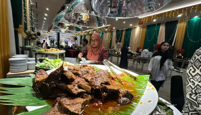 Orchardz Ayani Pontianak Usung Tema ‘Harmoni Kebersamaan’, Menu Nasi Padang Jadi Primadona Ramadan