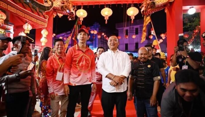 Semarak Pawai Cap Go Meh 2026 di Ketapang Ribuan Warga Padati Sejumlah Ruas Jalan