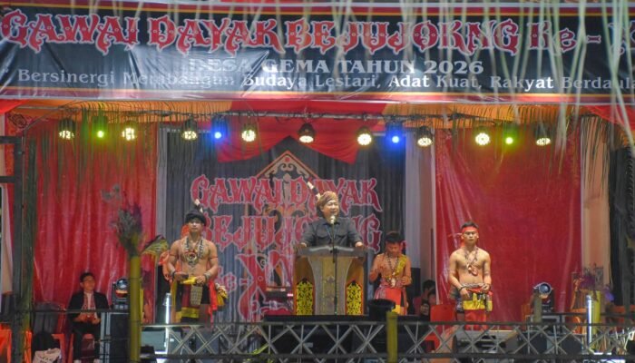 Penutupan Gawai Bejujokng XV Bupati Ketapang Ajak Warga Lestarikan Budaya Dayak