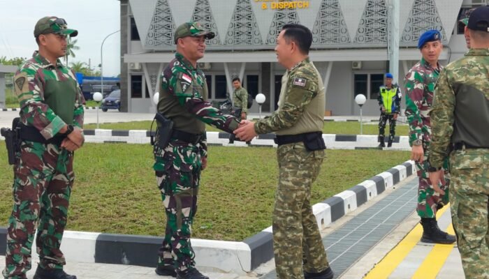 Perkuat Sinergi Operasi Udara, Pangkodau III Kunjungi Timika dan Tinjau Kesiapan Satgas Yon Parako 466 Pasgat