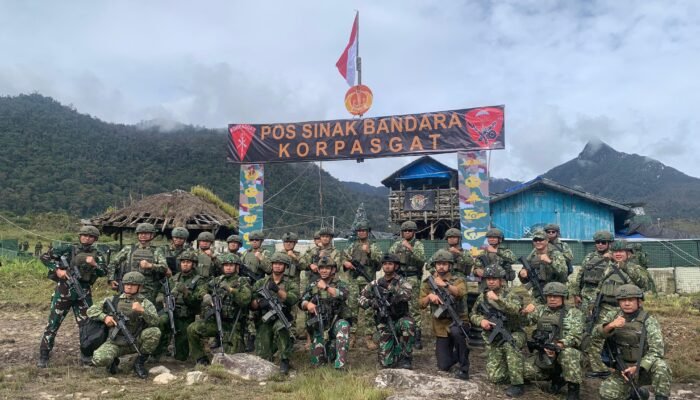 Wakil Panglima TNI Tinjau Pos Satgas di Sinak, Tekankan Keamanan Bandara dan Wilayah Pegunungan Papua
