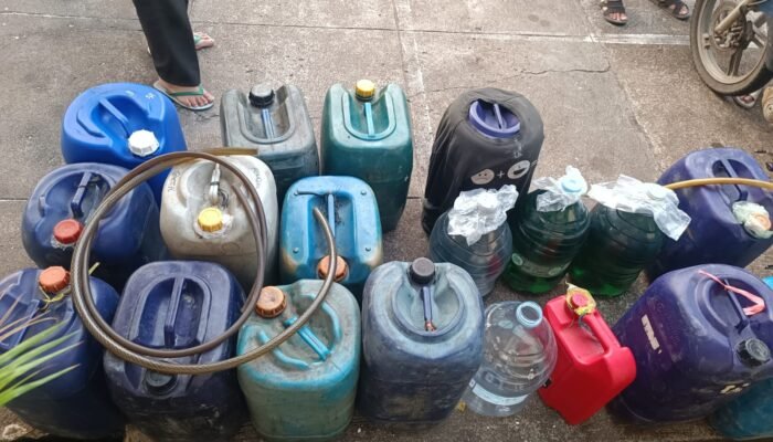 “Main” Pertalite di SPBU Imbon Pontianak, Lima Terduga Pelaku Penyalahgunaan BBM Ditangkap Polisi