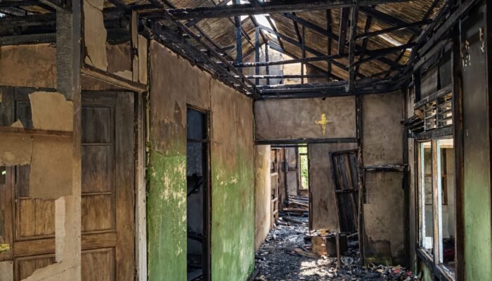 Kompor Diduga Meledak, Rumah Kontrakan di Pontianak Barat Terbakar