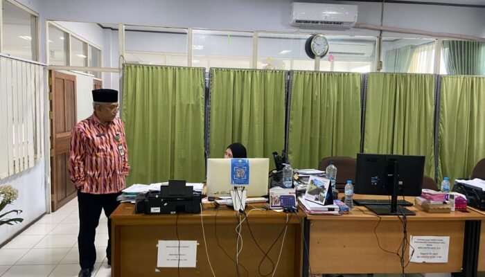 Sekda Pontianak Sidak Penerapan WFH, Tegaskan ASN Tetap Wajib Produktif