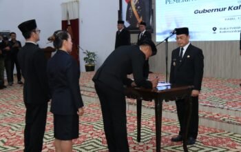 Gubernur Ria Norsan Lantik 206 Pejabat Struktural, Tekankan Inovasi dan Pelayanan Prima