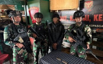 Warga Puncak Jaya Serahkan 20 Butir Amunisi ke TNI, Diduga Milik KKB