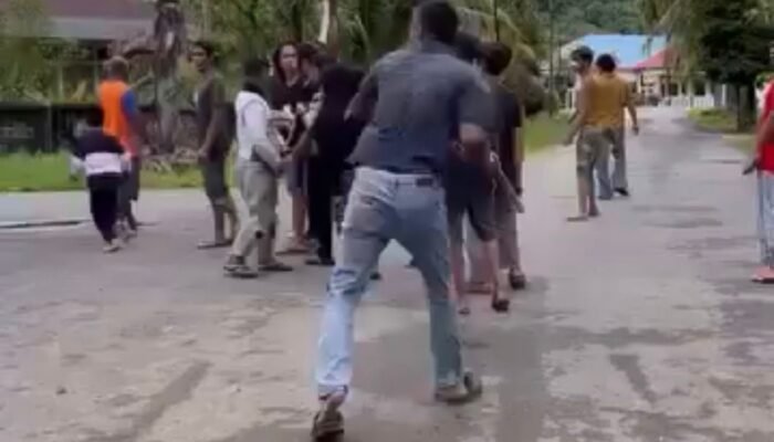 Polisi Tidur Dibongkar Warga, Pria di Pemangkat Diduga Bacok Tetangga