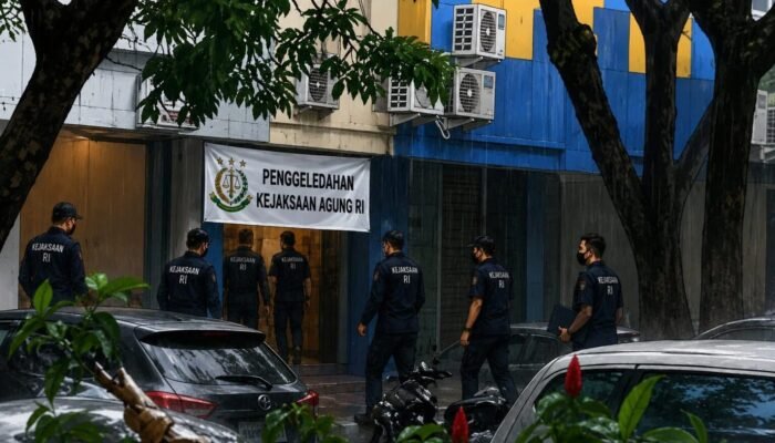 Kejagung Geledah Kantor Pengusaha Tambang di Pontianak