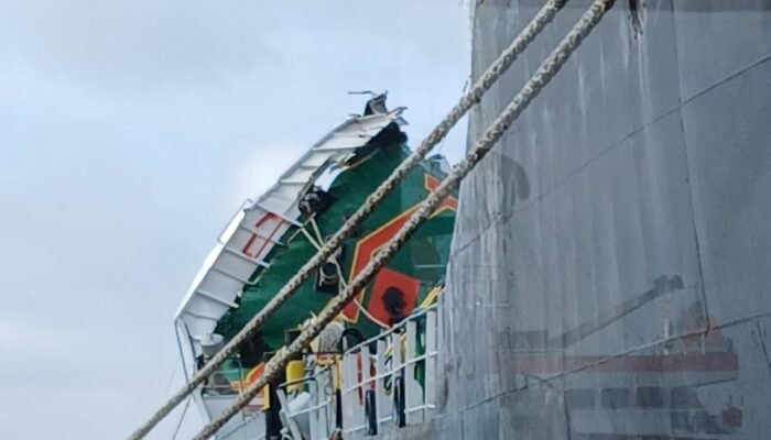 Ledakan Keras di Kapal BBM Pertamina di IT Pontianak, Sejumlah Awak Kapal Luka-Luka
