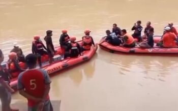 Lansia Warga Nahaya Hilang di Sungai Landak, Tim Gabungan Lakukan Pencarian