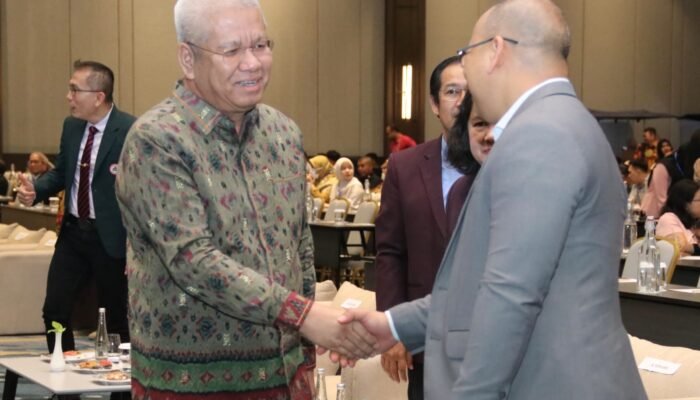 PAPDI Kalbar Siap Cetak Dokter Spesialis Berkualitas, Sekda Dorong Layanan Kesehatan Makin Prima