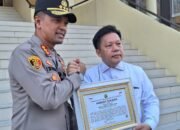 Lemkapi Anugerahi Polresta Pontianak Penghargaan Kinerja, Kapolresta: Jadi Cambuk Tingkatkan Pelayanan