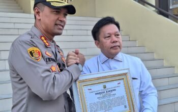 Lemkapi Anugerahi Polresta Pontianak Penghargaan Kinerja, Kapolresta: Jadi Cambuk Tingkatkan Pelayanan