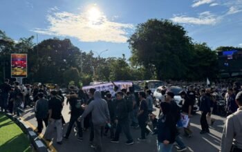 Aksi Mahasiswa di Pontianak Tolak Zulfydar Zaidar, Orator Solmadapar: Dewan Ini Cari Panggung