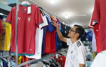 Portugal dan Argentina Jadi Favorit, Penjualan Jersey di Pontianak Naik Tajam
