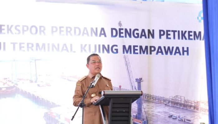 Norsan Wujudkan Kalbar Gerbang Ekonomi Global: Scoot Terbang Perdana ke Singapura, Kijing Mulai Ekspor