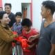Sunatan Massal Gratis di Pahauman, Karolin Tegaskan Pentingnya Kesehatan Anak