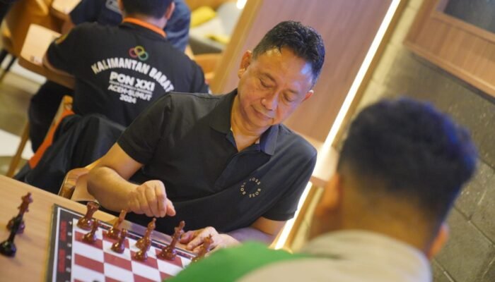 Wako Edi Uji Tanding dengan Master Nasional, Dorong Lahirnya Grandmaster dari Pontianak