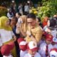 Hari Pertama Sekolah, Ayah-Ayah di Pontianak Luangkan Waktu Antar Anak ke Sekolah