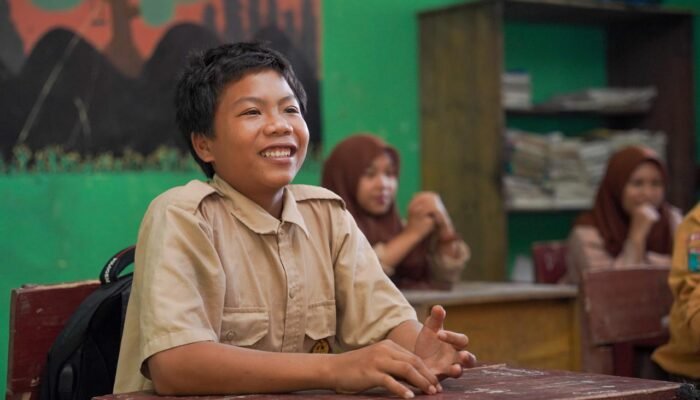 DIB Mengajar Tinggalkan Jejak di Pulau Pelapis, Guru dan Siswa Dapat Bekal Baru