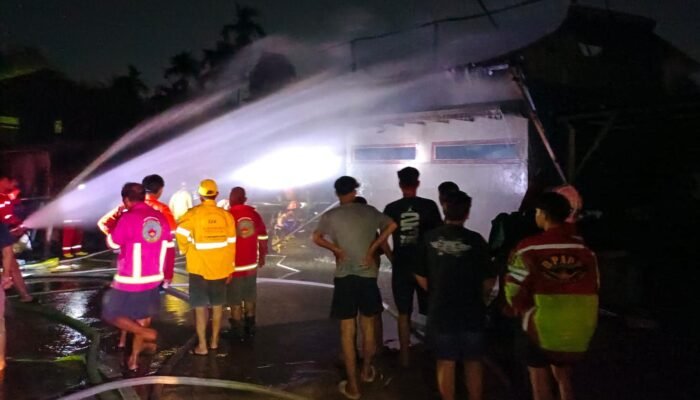 2 Kebakaran Terjadi Bersamaan di Pontianak Utara, Rumah dan Home Industri Tahu Terbakar