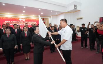 Daud Yordan Resmi Lantik Karolin Margret Natasa Sebagai Ketua Umum KONI Landak