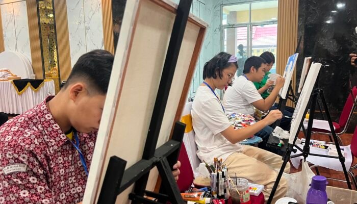 10 Pelukis Disabilitas Unjuk Bakat di HUT Bhayangkara ke-80, Karya Terbaik Melaju ke Tingkat Nasional
