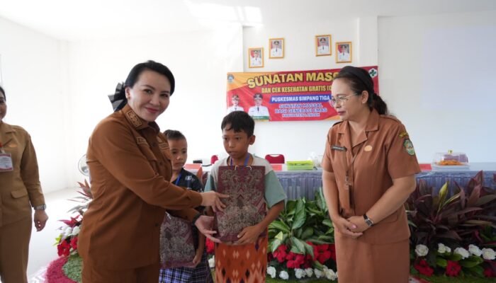 Bupati Karolin Ingatkan Warga Kembali ke Pangan Lokal untuk Tekan Stunting