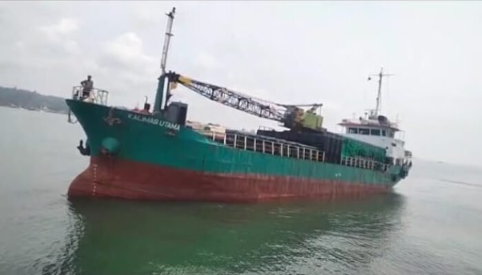 KM Sabuk Nusantara 36 Docking Tahunan, KM Kalimas Utama Ambil Alih Layani Rute Sintete–Natuna