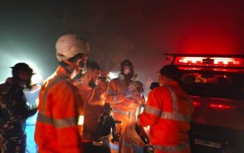 Tim SAR Temukan Warga Hilang di Tengah Karhutla Ketapang, Korban Selamat Meski Kelelahan
