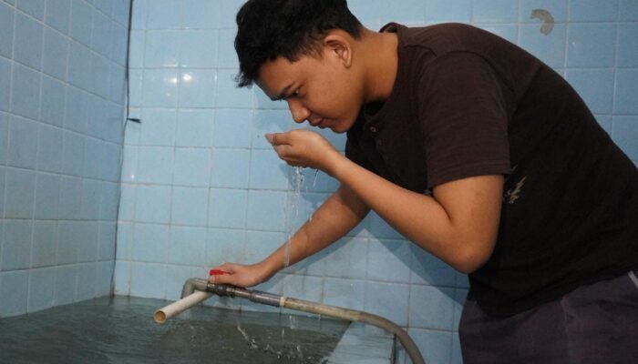 Air PDAM Pontianak Makin Asin, Warga Keluhkan Sabun Tak Berbusa hingga Pilih Sikat Gigi Pakai Air Galon