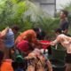 Jurnalis Kayong Utara Salurkan Air Bersih, Ringankan Beban Warga di Tengah Kemarau